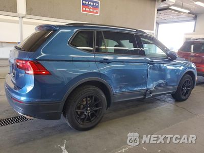 Trzecie zdjęcie samochodu z tyłu: 2019 VOLKSWAGEN TIGUAN S VIN:3VV0B7AX9KM198786 - miniatura
