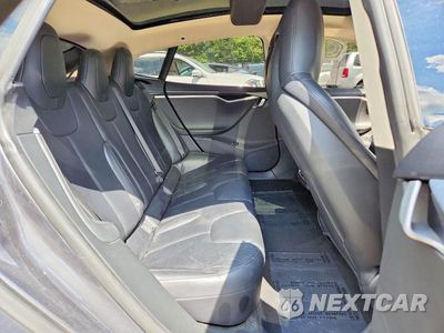 Zdjęcie 10 z 12 samochodu: 2015 TESLA MODEL S 85D VIN:5YJSA1H20FFP69562 - miniatura