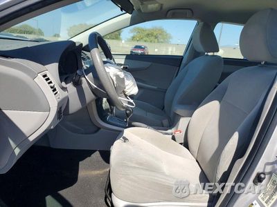 Zdjęcie 7 z 12 samochodu: 2010 TOYOTA COROLLA LE VIN:1NXBU4EE4AZ299457 - miniatura