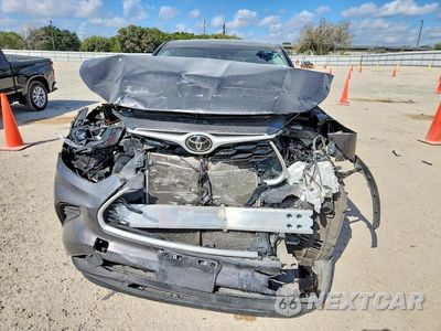 Piąte zdjęcie samochodu w środku: 2023 TOYOTA HIGHLANDER L VIN:5TDKDRAH0PS515366 - miniatura