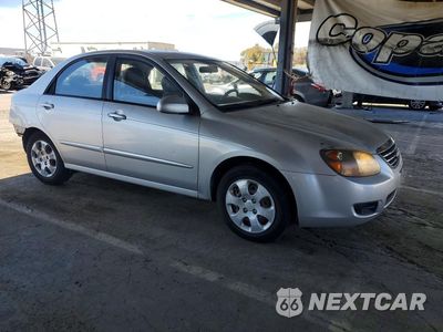 Czwarte zdjęcie samochodu z boku: 2009 KIA SPECTRA LX VIN:KNAFE222995613706 - miniatura
