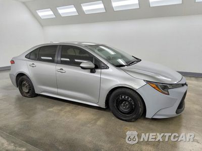 Czwarte zdjęcie samochodu z boku: 2020 TOYOTA COROLLA LE VIN:JTDEPRAE4LJ093376 - miniatura