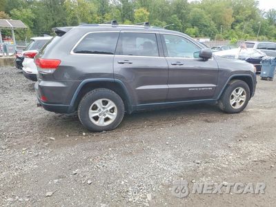 Trzecie zdjęcie samochodu z tyłu: 2015 JEEP GRAND CHEROKEE LAREDO VIN:1C4RJFAG1FC940723 - miniatura