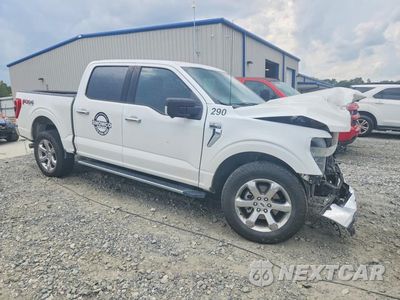 Czwarte zdjęcie samochodu z boku: 2021 FORD F150 SUPERCREW VIN:1FTFW1E58MFB06573 - miniatura