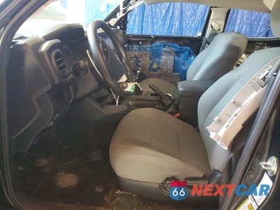 Zdjęcie 7 z 13 samochodu: 2017 TOYOTA TACOMA SR V6 VIN:3TMCZ5AN7HM113835 - miniatura