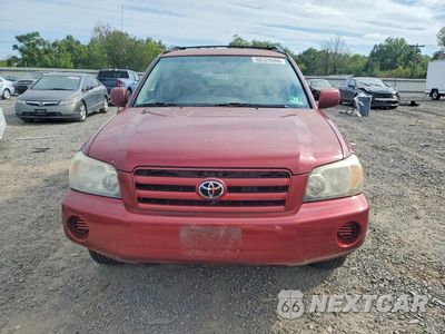 Piąte zdjęcie samochodu w środku: 2005 TOYOTA HIGHLANDER BASE VIN:JTEHD21A350037198 - miniatura