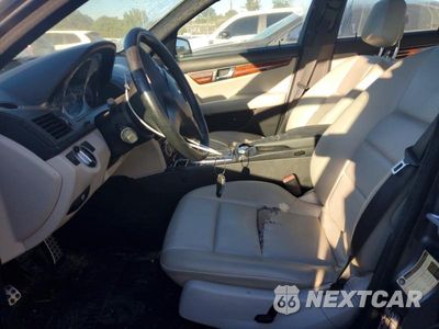 Zdjęcie 7 z 12 samochodu: 2011 MERCEDES-BENZ C 300 4MATIC VIN:WDDGF8BB9BR162840 - miniatura