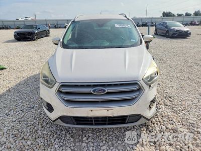 Piąte zdjęcie samochodu w środku: 2017 FORD ESCAPE TITANIUM VIN:1FMCU9JD8HUC90110 - miniatura