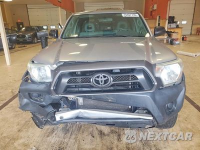 Piąte zdjęcie samochodu w środku: 2014 TOYOTA TACOMA VIN:5TFUX4EN7EX027803 - miniatura