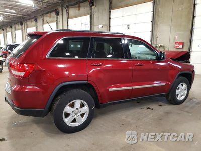 Trzecie zdjęcie samochodu z tyłu: 2013 JEEP GRAND CHEROKEE LAREDO VIN:1C4RJFAG4DC557856 - miniatura