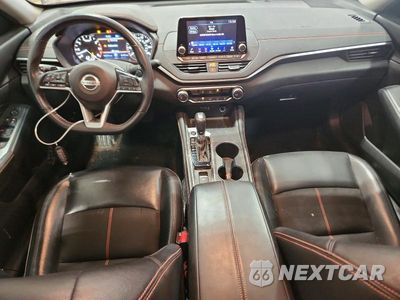 Zdjęcie 8 z 12 samochodu: 2019 NISSAN ALTIMA SR VIN:1N4BL4CW6KN322564 - miniatura