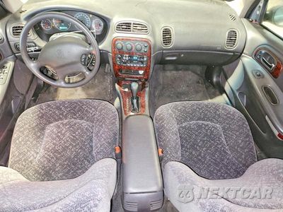 Zdjęcie 8 z 12 samochodu: 2000 CHRYSLER CONCORDE LX VIN:2C3HD46R0YH322346 - miniatura