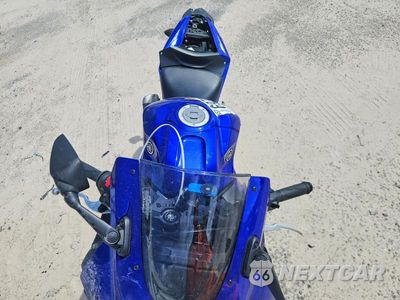 Piąte zdjęcie samochodu w środku: 2024 YAMAHA YZFR3 A VIN:MH3RH18Y5RK015743 - miniatura