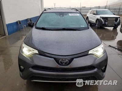 Piąte zdjęcie samochodu w środku: 2017 TOYOTA RAV4 SE VIN:2T3JFREV5HW571602 - miniatura