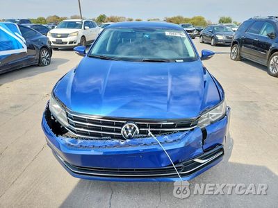 Piąte zdjęcie samochodu w środku: 2016 VOLKSWAGEN PASSAT S VIN:1VWAT7A38GC029362 - miniatura