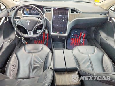 Zdjęcie 8 z 12 samochodu: 2013 TESLA MODEL S VIN:5YJSA1CP5DFP22592 - miniatura