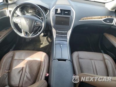 Zdjęcie 8 z 12 samochodu: 2016 LINCOLN MKZ VIN:3LN6L2G9XGR610673 - miniatura