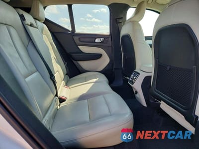 Zdjęcie 11 z 14 samochodu: 2019 VOLVO XC40 T5 MOMENTUM VIN:YV4162UK0K2133310 - miniatura
