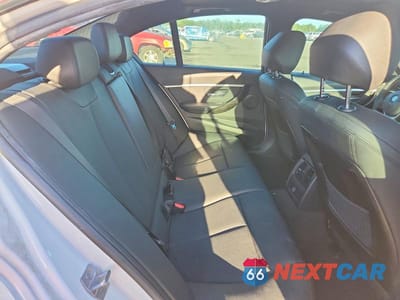 Zdjęcie 10 z 12 samochodu: 2018 BMW 3ER 330E VIN:WBA8E1C53JA177927 - miniatura