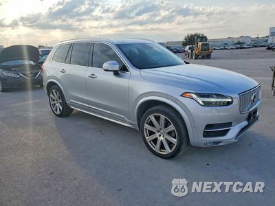 Czwarte zdjęcie samochodu z boku: 2019 VOLVO XC90 T6 INSCRIPTION VIN:YV4A22PLXK1463090 - miniatura