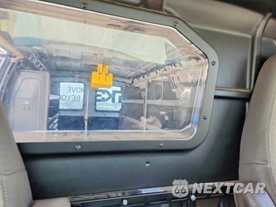 Zdjęcie 10 z 13 samochodu: 2019 CHEVROLET EXPRESS G2500 VIN:1GCWGAFP1K1368104 - miniatura