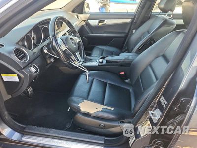 Zdjęcie 7 z 12 samochodu: 2013 MERCEDES-BENZ C 250 VIN:WDDGF4HB2DR265973 - miniatura