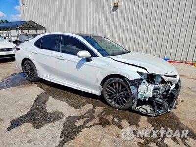 Czwarte zdjęcie samochodu z boku: 2021 TOYOTA CAMRY XSE VIN:4T1K61AK1MU602221 - miniatura