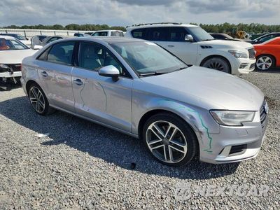Czwarte zdjęcie samochodu z boku: 2017 AUDI A3 PREMIUM VIN:WAUAUGFF1H1067447 - miniatura