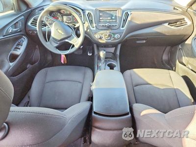 Zdjęcie 8 z 13 samochodu: 2017 CHEVROLET MALIBU LS VIN:1G1ZB5ST2HF288854 - miniatura