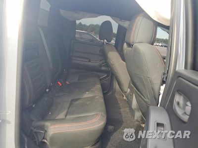 Zdjęcie 10 z 12 samochodu: 2026 NISSAN FRONTIER PRO-4X VIN:1N6ED1EK4TN642431 - miniatura