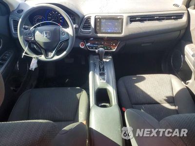 Zdjęcie 8 z 13 samochodu: 2018 HONDA HR-V EX VIN:3CZRU5H53JM721558 - miniatura