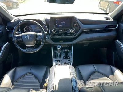 Zdjęcie 8 z 10 samochodu: 2023 TOYOTA HIGHLANDER XSE VIN:5TDKDRBH8PS519986 - miniatura
