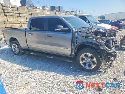 Czwarte zdjęcie samochodu z boku: 2019 RAM 1500 BIG HORN/LONE STAR VIN:1C6SRFMT1KN803869 - miniatura