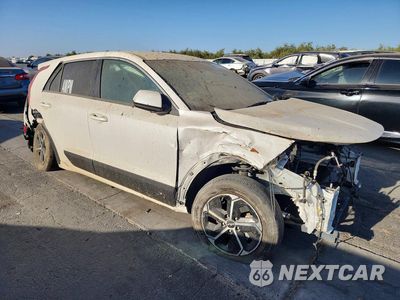 Czwarte zdjęcie samochodu z boku: 2023 KIA NIRO LX VIN:KNDCP3LE5P5089921 - miniatura