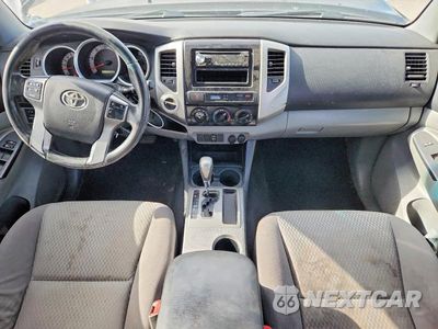 Zdjęcie 8 z 12 samochodu: 2012 TOYOTA TACOMA V6 VIN:5TFLU4EN2CX040170 - miniatura