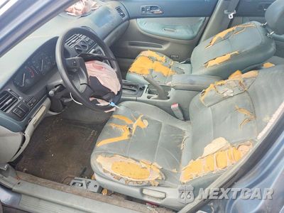 Zdjęcie 7 z 12 samochodu: 1994 HONDA ACCORD LX VIN:1HGCD5634RA156583 - miniatura