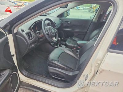 Zdjęcie 7 z 13 samochodu: 2019 JEEP COMPASS LATITUDE VIN:3C4NJCBB4KT677383 - miniatura