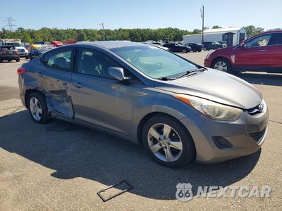 Czwarte zdjęcie samochodu z boku: 2013 HYUNDAI ELANTRA GLS VIN:5NPDH4AE5DH391070 - miniatura