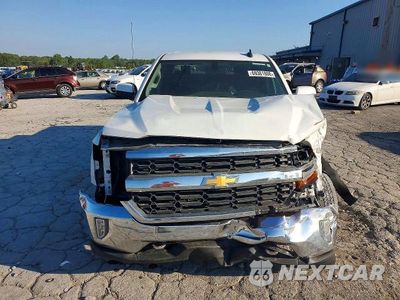 Piąte zdjęcie samochodu w środku: 2018 CHEVROLET SILVERADO C1500 LT VIN:3GCPCREC3JG257678 - miniatura