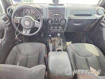 Zdjęcie 8 z 12 samochodu: 2018 JEEP WRANGLER UNLIMITED SPORT VIN:1C4BJWDG1JL931641 - miniatura