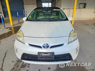 Piąte zdjęcie samochodu w środku: 2015 TOYOTA PRIUS FOUR VIN:JTDKN3DU8F1918994 - miniatura