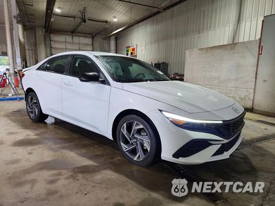 Czwarte zdjęcie samochodu z boku: 2025 HYUNDAI ELANTRA HYBRID SEL SPORT VIN:KMHLM4DJ0SU133666 - miniatura