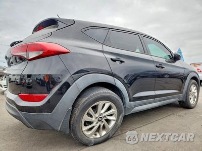 Trzecie zdjęcie samochodu z tyłu: 2016 HYUNDAI TUCSON SE VIN:KM8J23A46GU030734 - miniatura