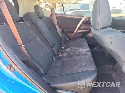 Zdjęcie 10 z 12 samochodu: 2016 TOYOTA RAV4 LE VIN:JTMZFREV9GJ097184 - miniatura