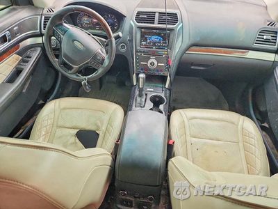 Zdjęcie 8 z 13 samochodu: 2016 FORD EXPLORER PLATINUM VIN:1FM5K8HT8GGB33440 - miniatura