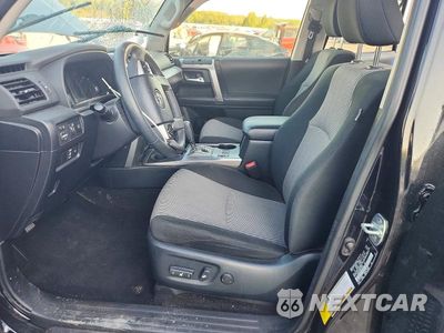 Zdjęcie 7 z 13 samochodu: 2024 TOYOTA 4RUNNER SR5 VIN:JTEEU5JR7R5310260 - miniatura