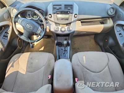 Zdjęcie 8 z 13 samochodu: 2007 TOYOTA RAV4 LIMITED VIN:JTMBD31V875072795 - miniatura