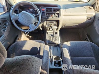 Zdjęcie 8 z 12 samochodu: 2002 CHEVROLET TRACKER LT VIN:2CNBE634226935084 - miniatura