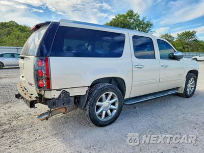 Trzecie zdjęcie samochodu z tyłu: 2013 GMC YUKON XL DENALI VIN:1GKS2MEF5DR177074 - miniatura