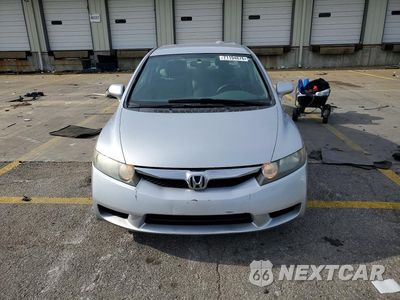 Piąte zdjęcie samochodu w środku: 2010 HONDA CIVIC LX VIN:2HGFA1F54AH328973 - miniatura